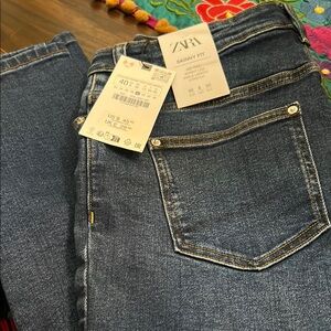 Zara Blue Skinny Jeans with Gold Contrast Stitching NWT